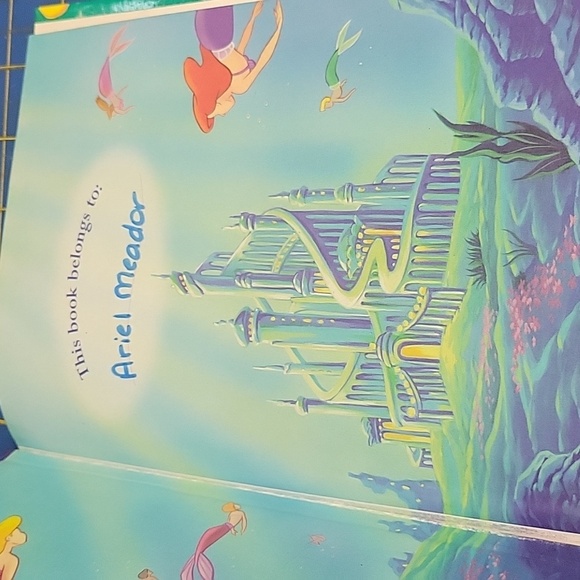 Disney's The Little Mermaid Book Preloved - Picture 2 of 3
